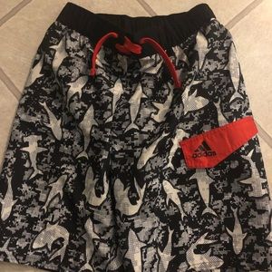 - Adidas size L 14/16